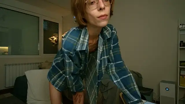 Snapshot of amber_quell_here chatting on June 2026 05:24:02 PM amber quell here online show from June 2026 05:24:02 PM