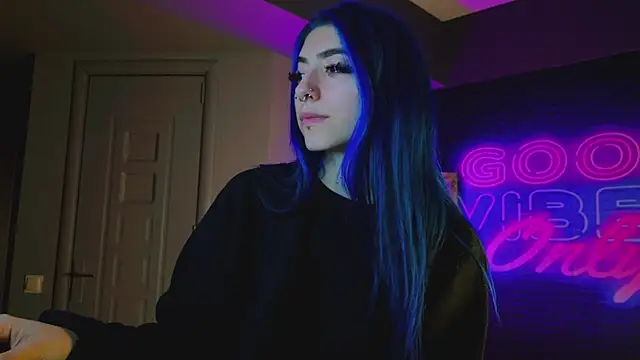 AriaVoss online show from December 2024 08:44:01 PM