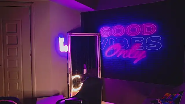 AriaVoss online show from February 2025 09:36:01 PM