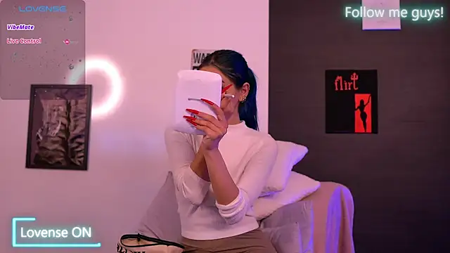 AriaVoss online show from September 2025 08:42:02 PM