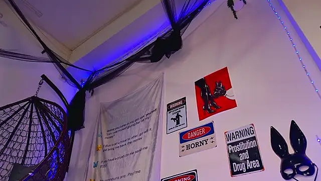 AriaVoss online show from March 2026 09:21:01 PM