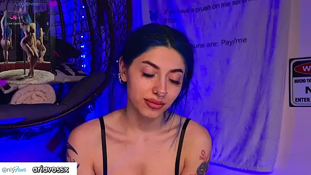 AriaVoss online show from April 2026 09:10:02 PM