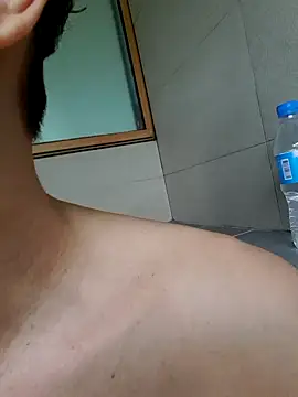 Snapshot of KennyLOVERboy chatting on December 2024 01:17:01 AM KennyLOVERboy online show from December 2024 01:17:01 AM