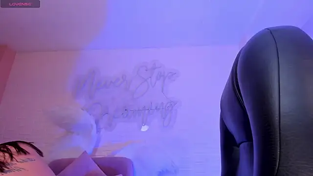 AllyJensen online show from February 2025 09:05:02 AM