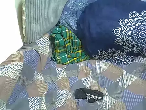 Snapshot of skinnysexynaughty chatting on February 2026 11:46:01 PM skinnysexynaughty online show from February 2026 11:46:01 PM