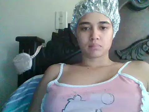Snapshot of trianabell chatting on December 2024 03:04:01 PM trianabell online show from December 2024 03:04:01 PM
