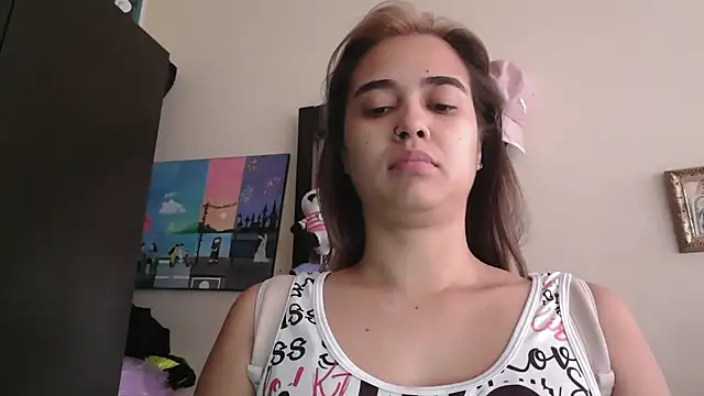 Snapshot of trianabell chatting on March 2026 05:42:02 PM trianabell online show from March 2026 05:42:02 PM