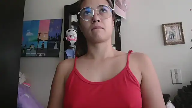 Snapshot of trianabell chatting on March 2026 03:48:01 PM trianabell online show from March 2026 03:48:01 PM
