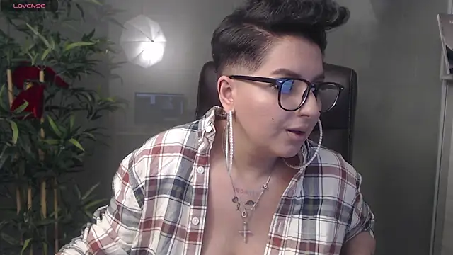 BustyAllyy online show from December 2024 11:59:02 PM