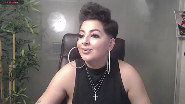 BustyAllyy online show from December 2024 09:31:02 PM