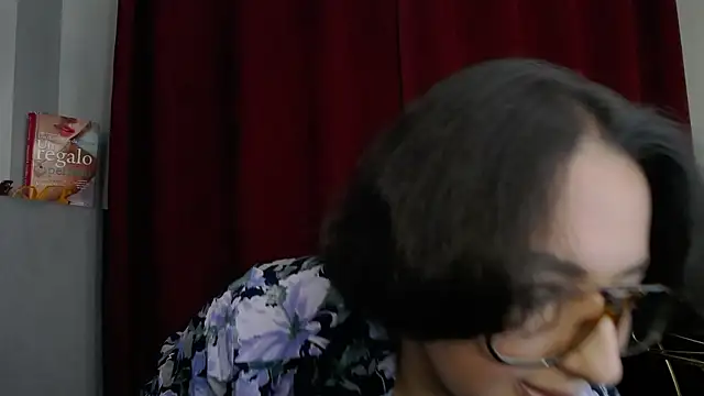 BustyAllyy online show from December 2025 06:39:01 PM