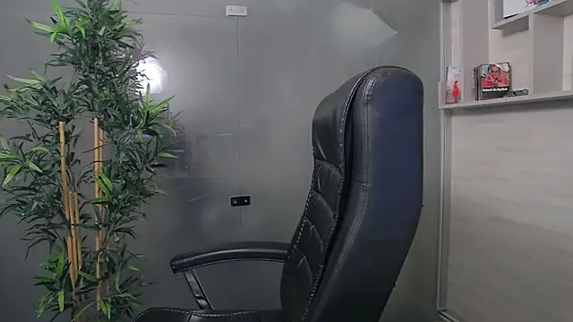 BustyAllyy online show from February 2026 07:18:01 PM