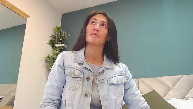 SharisWillian online show from March 2026 03:45:02 AM