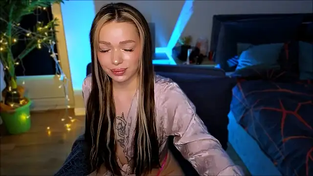 Lily Yin online show from March 2025 05:49:02 AM