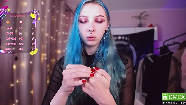 JustMeowGirl online show from December 2025 05:13:01 AM