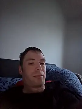 Schnubby1 online show from February 2026 04:15:02 PM