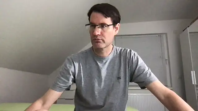 zxzx cam1 online show from October 2025 05:33:01 PM