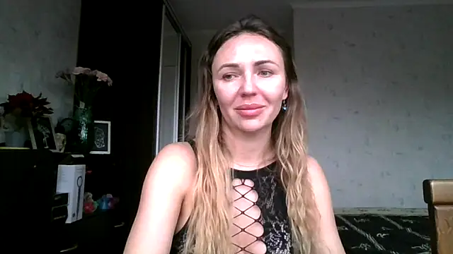 AngelinaLove28 online show from December 2025 08:21:01 AM