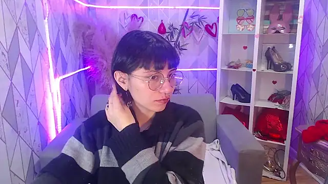 charlottemoonxz online show from October 2025 08:00:02 PM