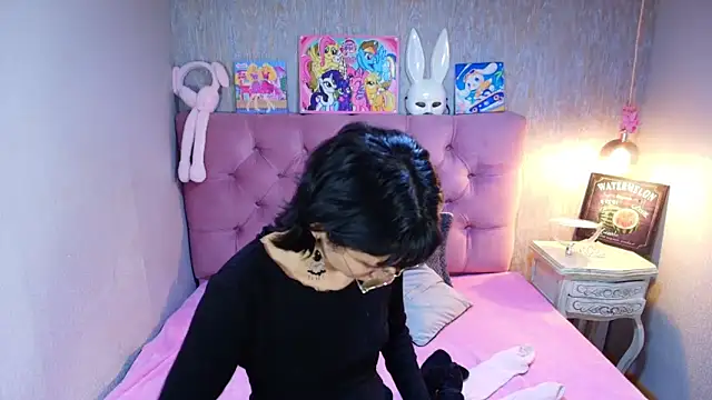 charlottemoonxz online show from March 2026 06:44:02 PM