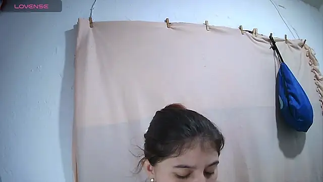 lynieh- online show from March 2026 08:57:02 PM