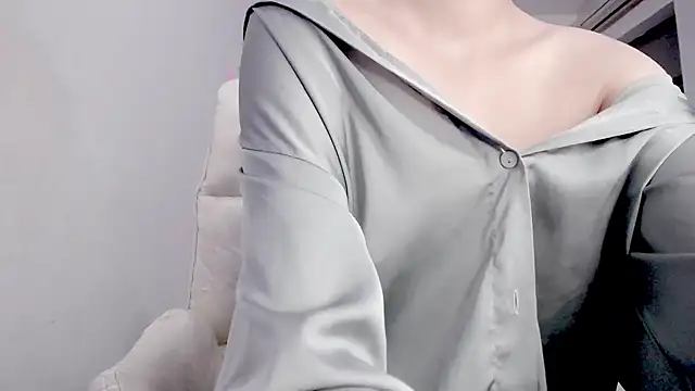 Snapshot of _OMO_ chatting on December 2024 05:55:01 PM OMO online show from December 2024 05:55:01 PM