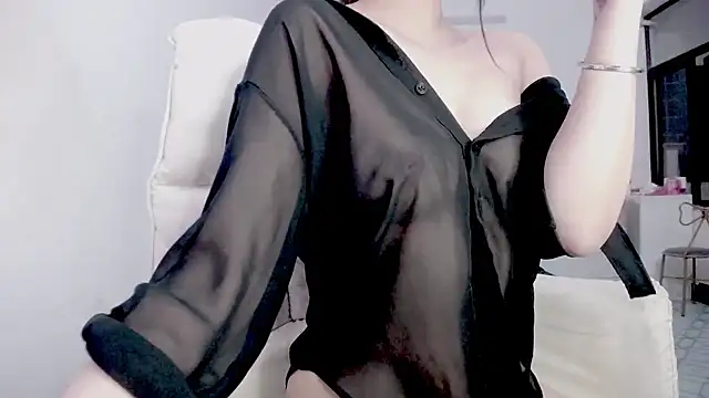 Snapshot of _OMO_ chatting on December 2024 05:37:02 PM OMO online show from December 2024 05:37:02 PM