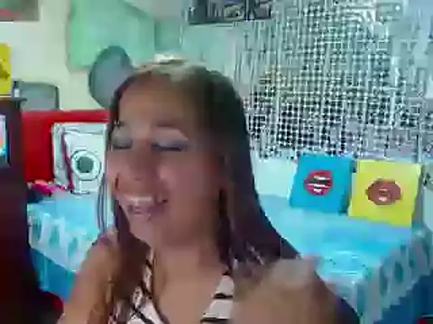 Snapshot of CaroMasha chatting on December 2024 02:28:02 AM CaroMasha online show from December 2024 02:28:02 AM