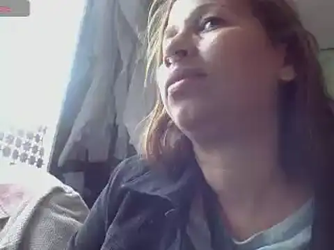 Snapshot of CaroMasha chatting on December 2024 08:07:02 PM CaroMasha online show from December 2024 08:07:02 PM