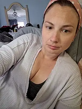 MilfyMrsRobinson online show from March 2025 03:40:02 PM