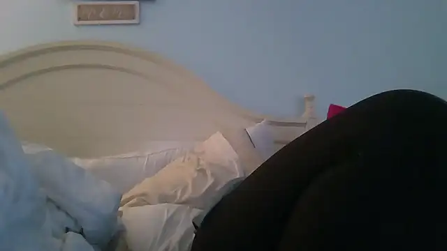 MilfyMrsRobinson online show from February 2026 12:20:01 PM