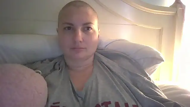 Snapshot of MilfyMrsRobinson chatting on March 2026 12:43:02 PM MilfyMrsRobinson online show from March 2026 12:43:02 PM