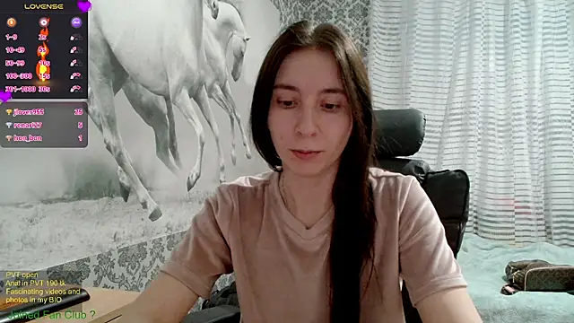 Snapshot of Wowpornoo chatting on February 2025 03:43:01 PM Wowpornoo online show from February 2025 03:43:01 PM