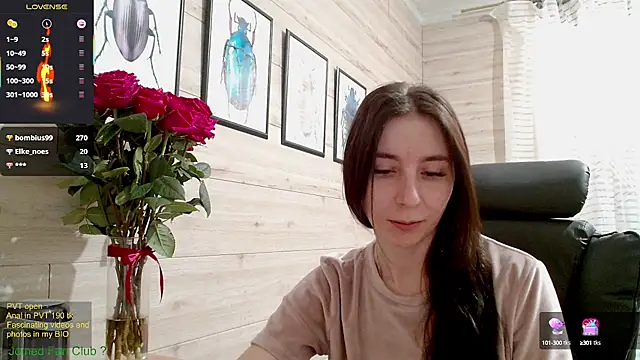 Snapshot of Wowpornoo chatting on March 2025 11:42:02 AM Wowpornoo online show from March 2025 11:42:02 AM