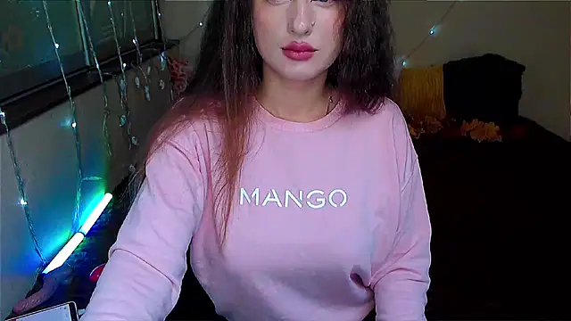 Snapshot of LizaSenri chatting on November 2025 07:19:01 AM LizaSenri online show from November 2025 07:19:01 AM