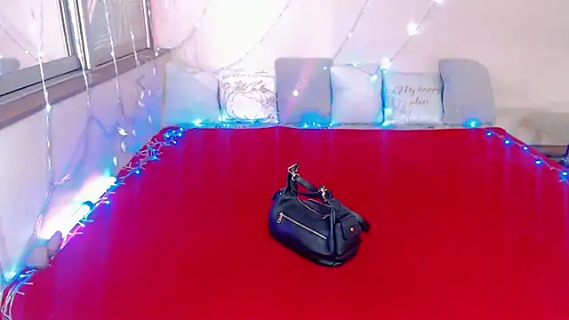 Snapshot of LizaSenri chatting on January 2026 07:46:02 AM LizaSenri online show from January 2026 07:46:02 AM