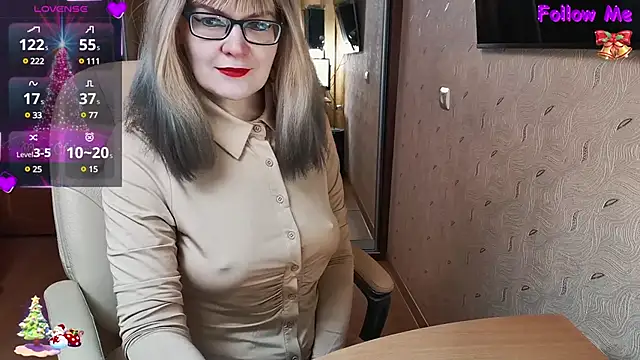 Snapshot of MyLadySkyLuck chatting on February 2025 03:00:02 AM MyLadySkyLuck online show from February 2025 03:00:02 AM