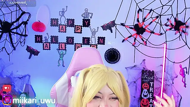 Snapshot of Ahri_Elderwood chatting on October 2025 05:04:02 AM Ahri Elderwood online show from October 2025 05:04:02 AM