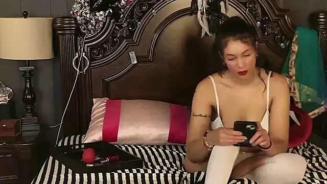 Snapshot of MeghanMarley chatting on October 2025 04:35:02 AM MeghanMarley online show from October 2025 04:35:02 AM