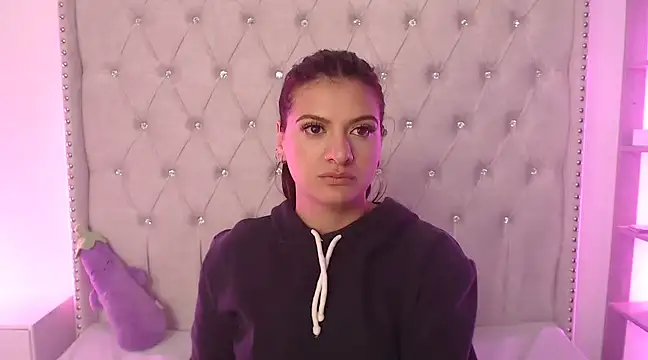 Abril Squirt online show from February 2025 09:11:01 AM