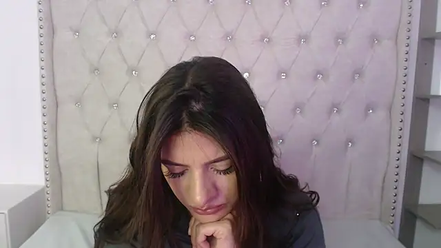 Abril Squirt online show from September 2025 02:50:02 PM