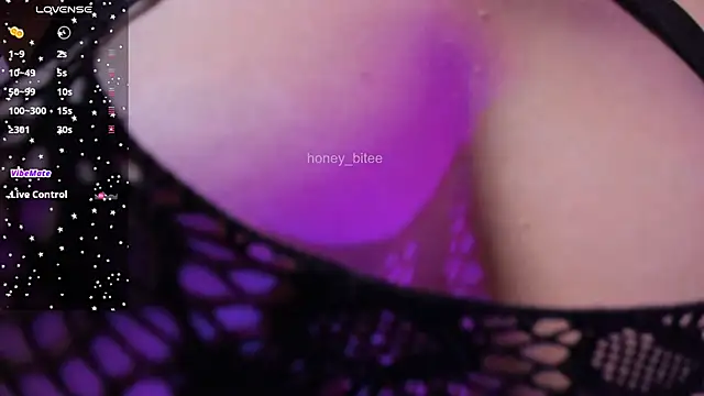 Victoria-ross online show from February 2026 09:45:01 PM