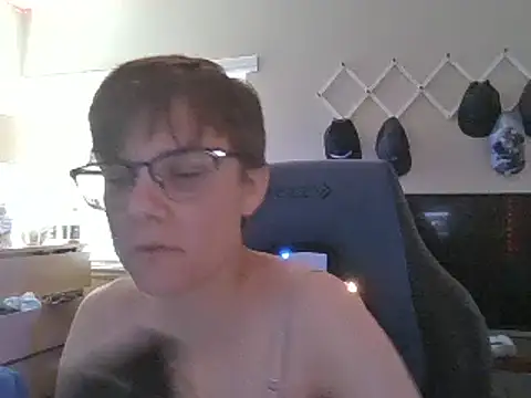 Snapshot of KaliSnow199623 chatting on December 2024 06:39:01 PM KaliSnow199623 online show from December 2024 06:39:01 PM