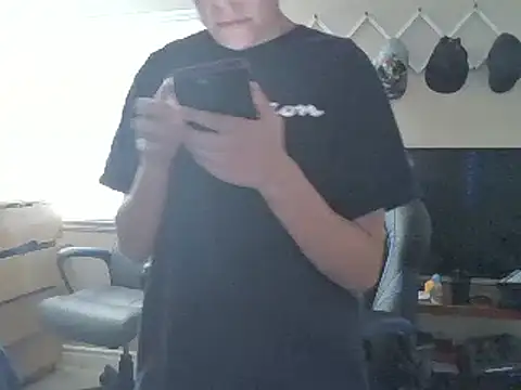 Snapshot of KaliSnow199623 chatting on January 2025 06:17:02 PM KaliSnow199623 online show from January 2025 06:17:02 PM