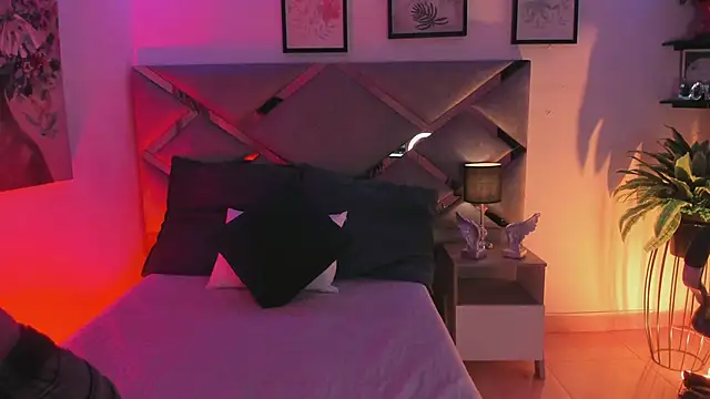 sofi bakerr online show from April 2026 11:42:02 AM