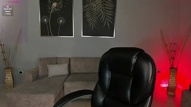 HannaConnor  online show from November 2025 10:01:01 PM