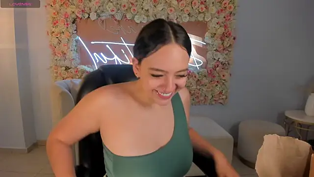 BellaRose X online show from April 2026 05:13:01 AM