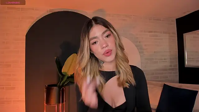 ViolettHansson online show from April 2026 09:15:01 AM