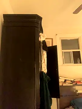 Snapshot of holyeroticss chatting on November 2025 12:33:01 AM holyeroticss online show from November 2025 12:33:01 AM