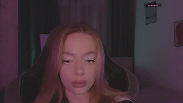  MayShy  online show from September 2025 06:52:02 PM